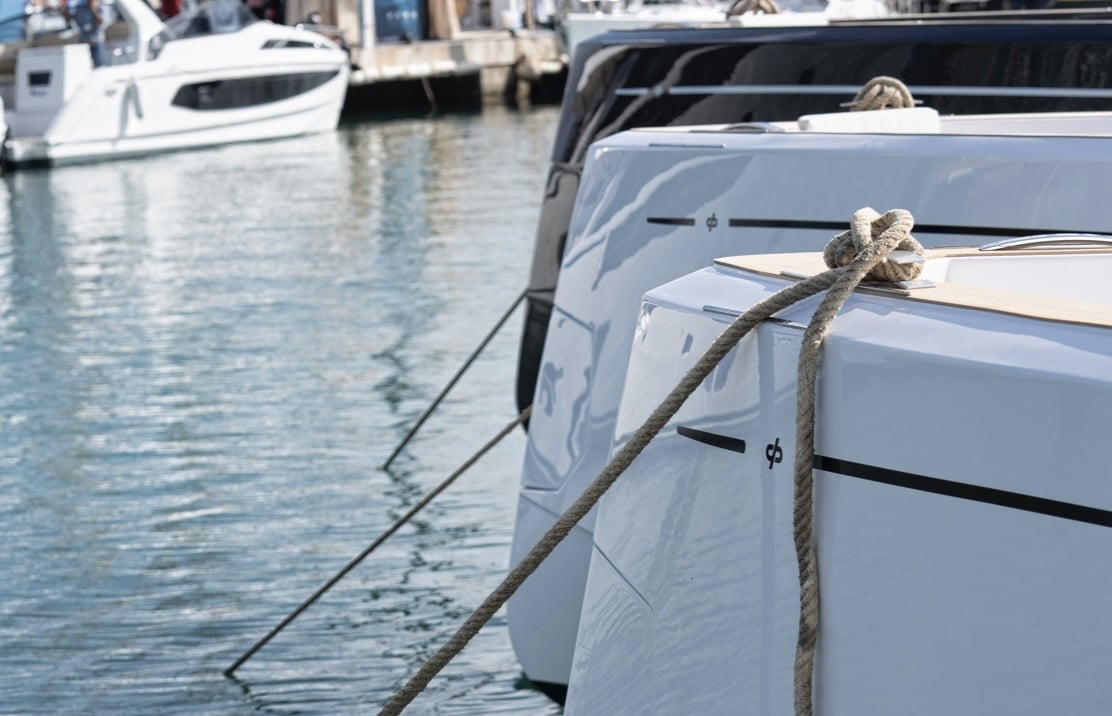 Gran cuerda utilizada para amarrar un barco Fotografía de stock